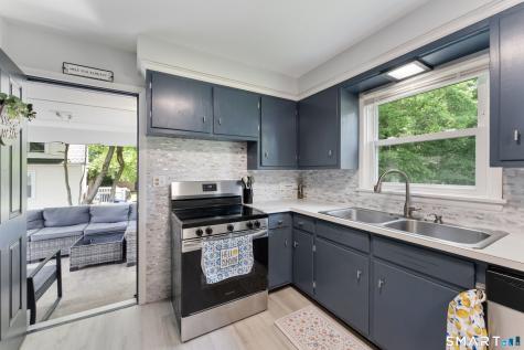 11 Lexington Avenue Norwich CT 06360