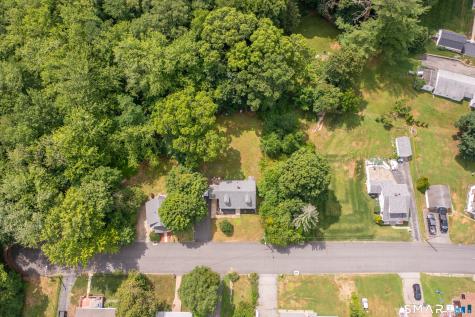 11 Lexington Avenue Norwich CT 06360