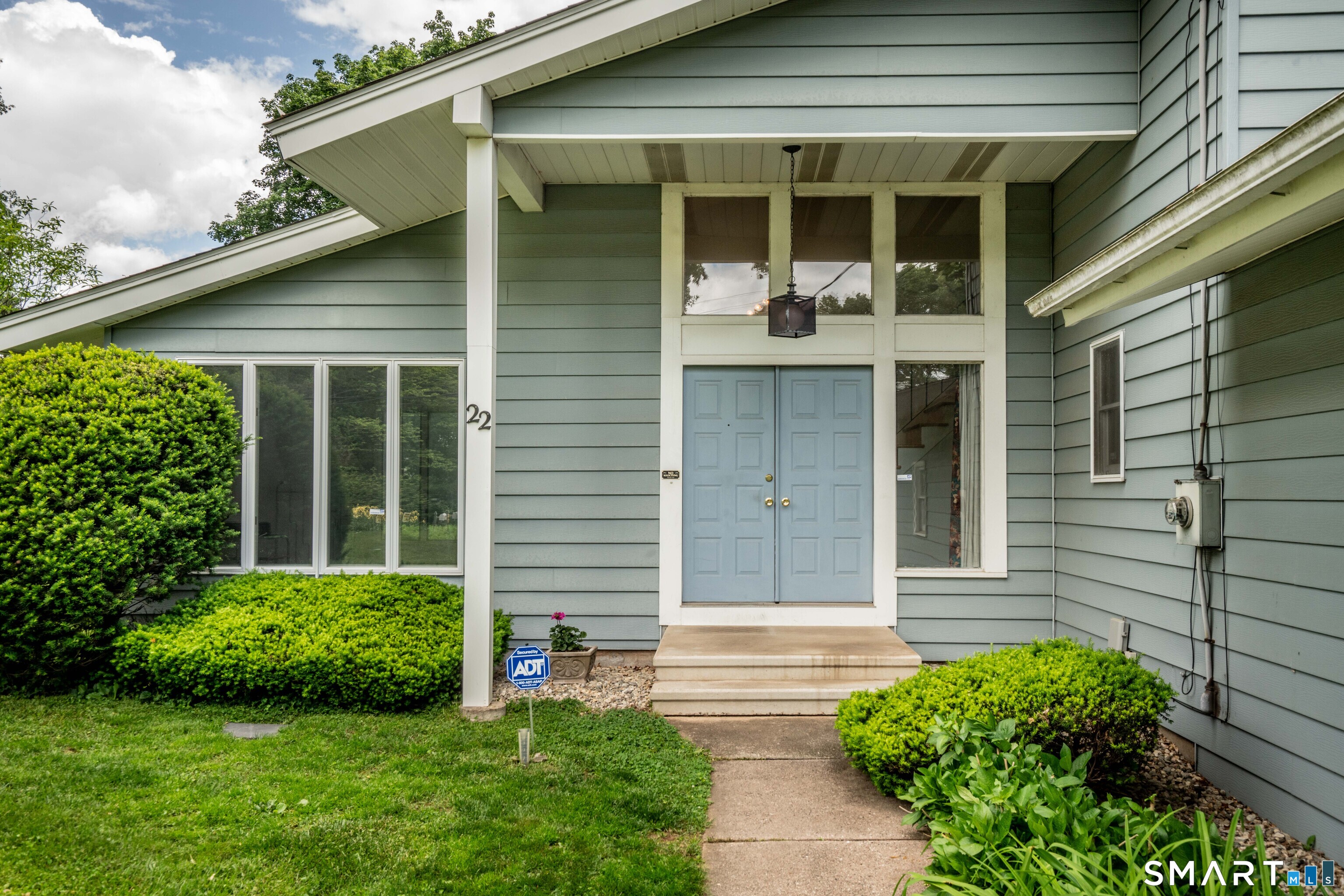 22 Terry Plains Road Bloomfield CT 06002