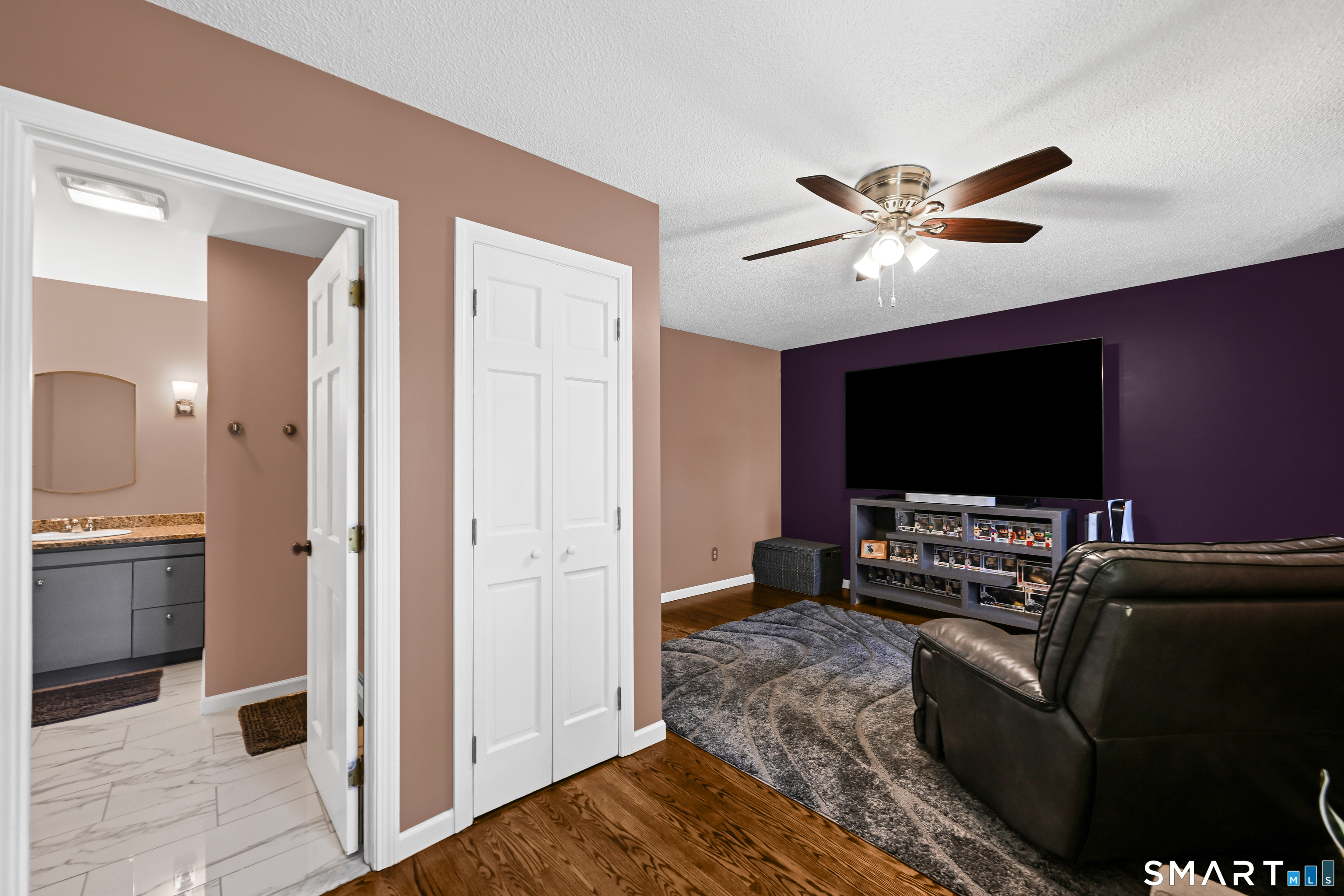 15 Ridgewood Street Bristol CT 06010