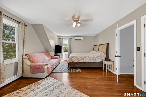 15 Ridgewood Street Bristol CT 06010