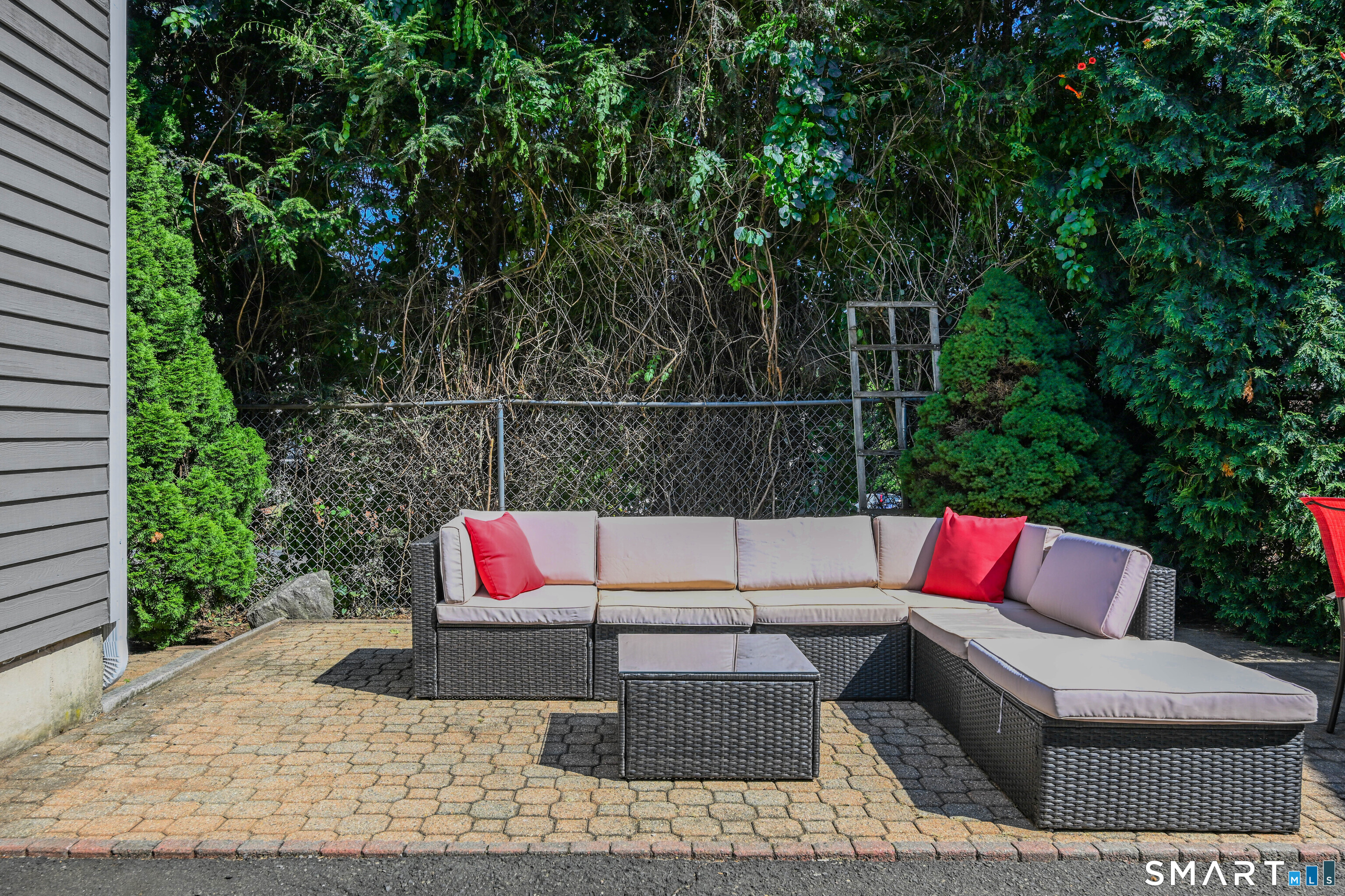 15 Ridgewood Street Bristol CT 06010