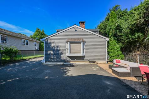 15 Ridgewood Street Bristol CT 06010