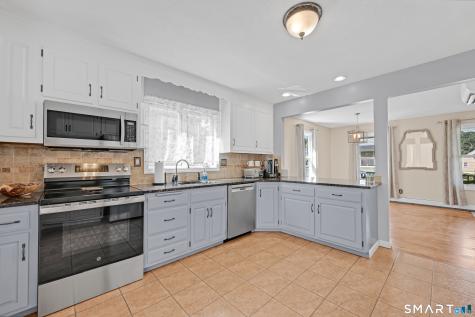 15 Ridgewood Street Bristol CT 06010