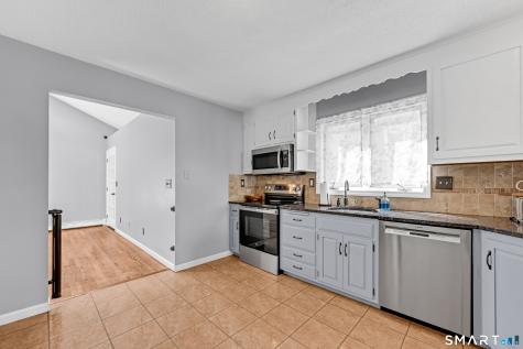 15 Ridgewood Street Bristol CT 06010