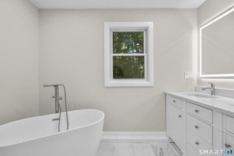 33 Old Stagecoach Road Redding CT 06896
