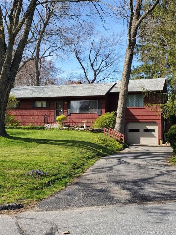 20 Berry Lane Colchester CT 06415