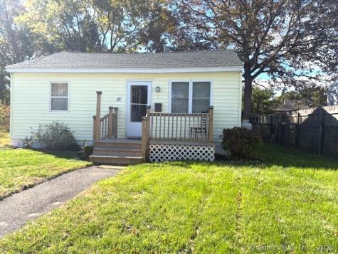 147 Midway Oval Groton CT 06340