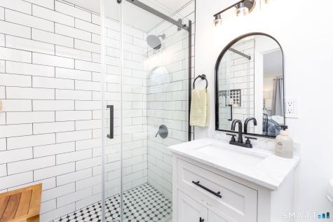 530 Bloomfield Avenue Bloomfield CT 06002