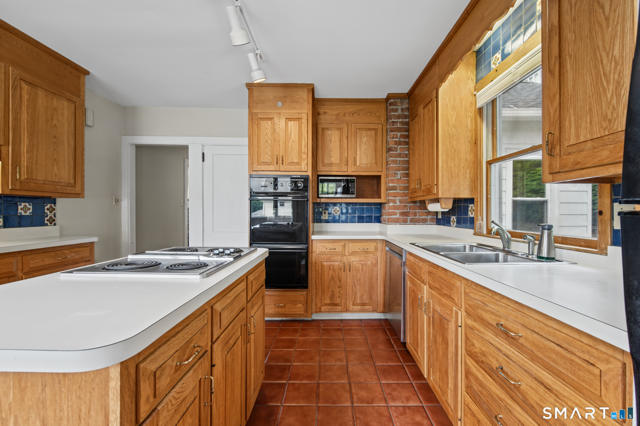 71 Everett Avenue West Hartford CT 06107