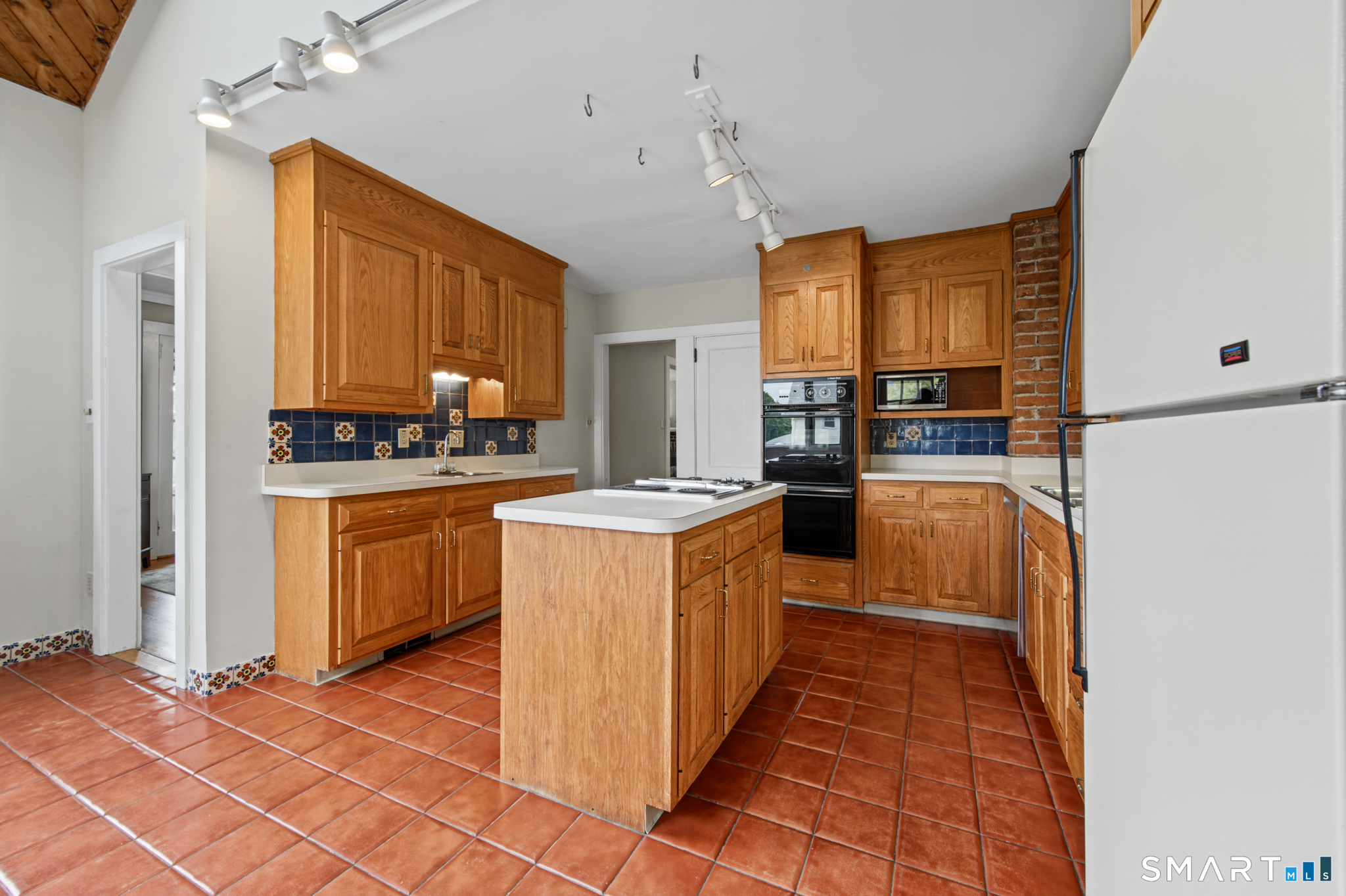 71 Everett Avenue West Hartford CT 06107
