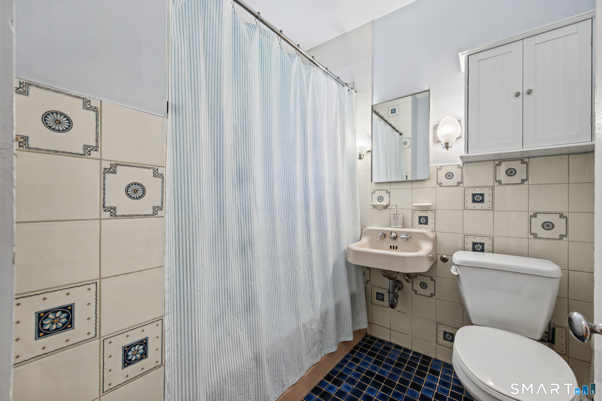 71 Everett Avenue West Hartford CT 06107