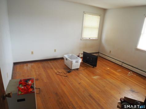 341 Lounsbury Street Waterbury CT 06706