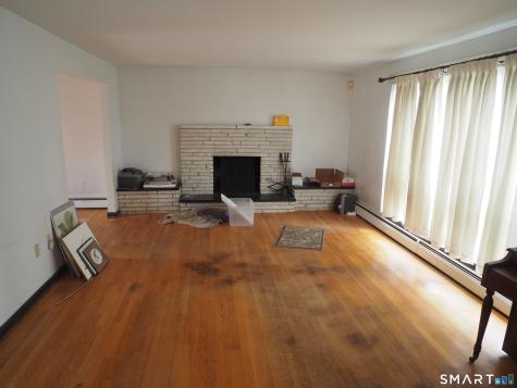 341 Lounsbury Street Waterbury CT 06706