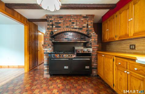 28 Cemetery Road Willington CT 06279