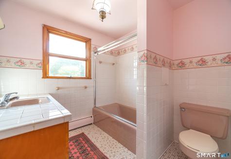 28 Cemetery Road Willington CT 06279