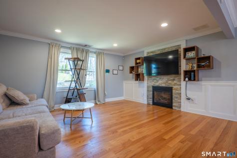 825 Maple Hill Road Naugatuck CT 06770