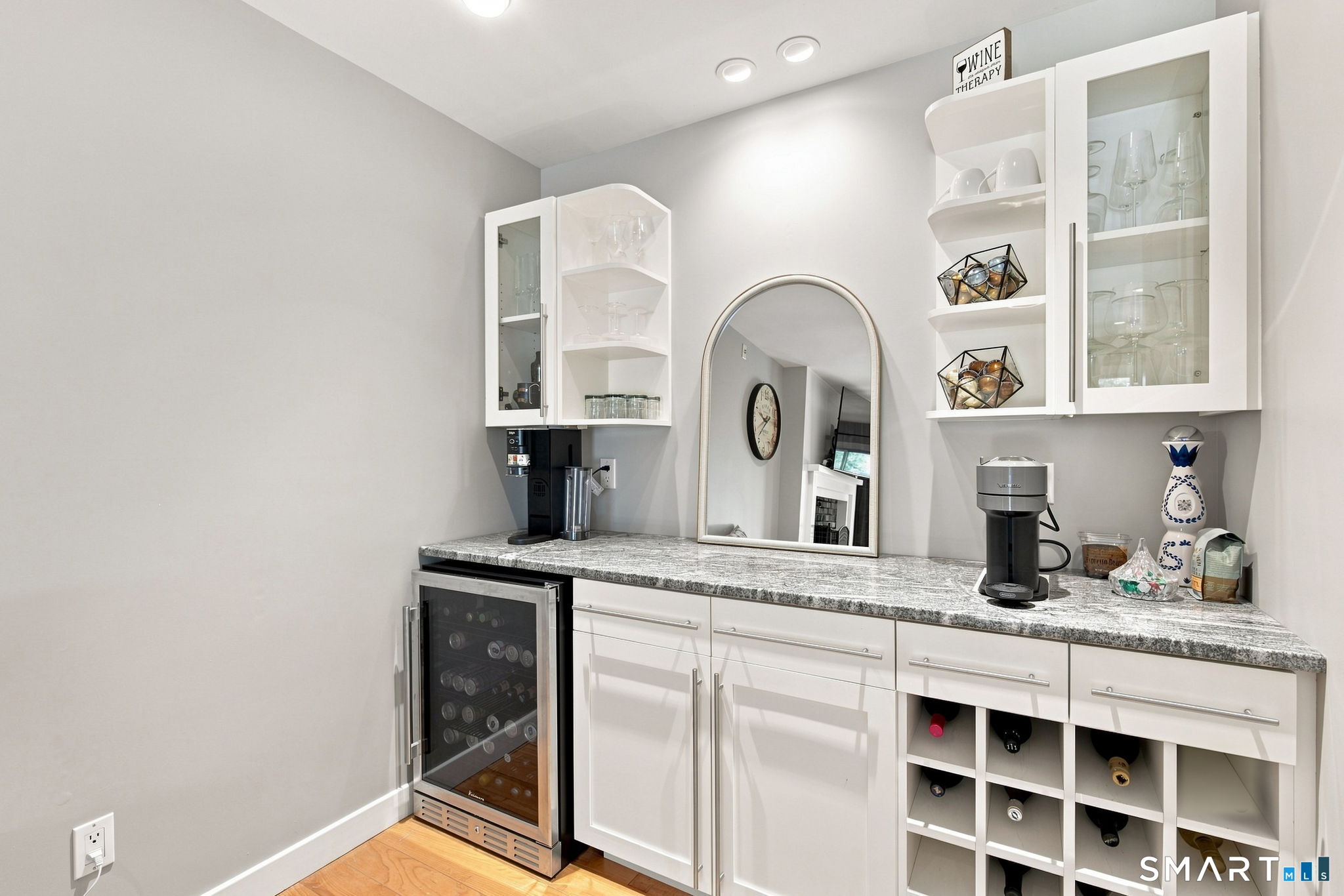 Simsbury CT 06001