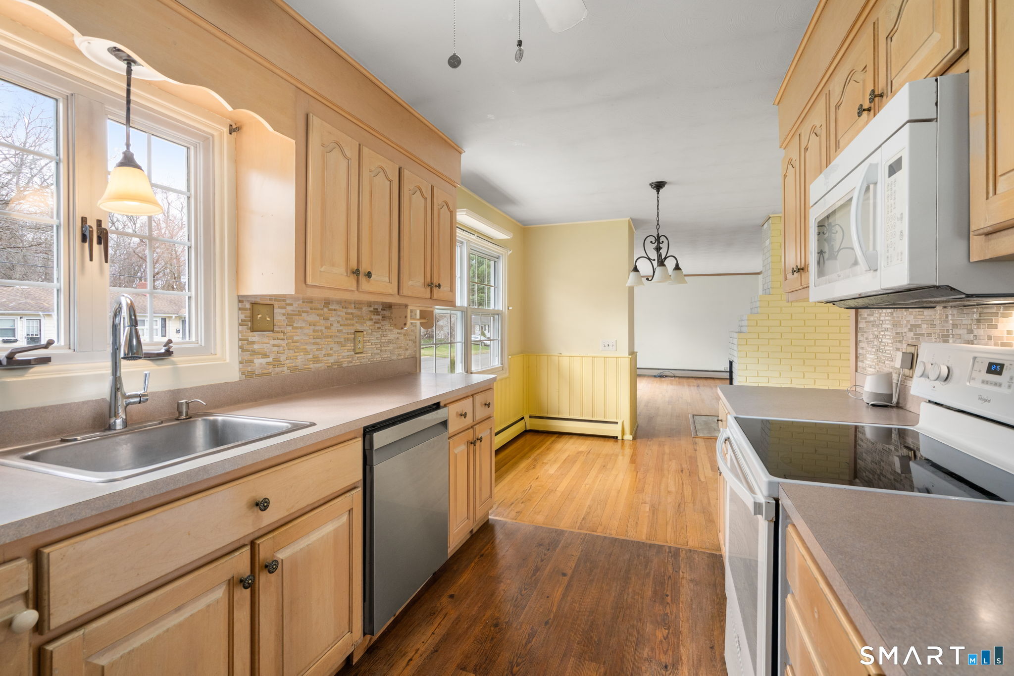 215 Monroe Street East Hartford CT 06118