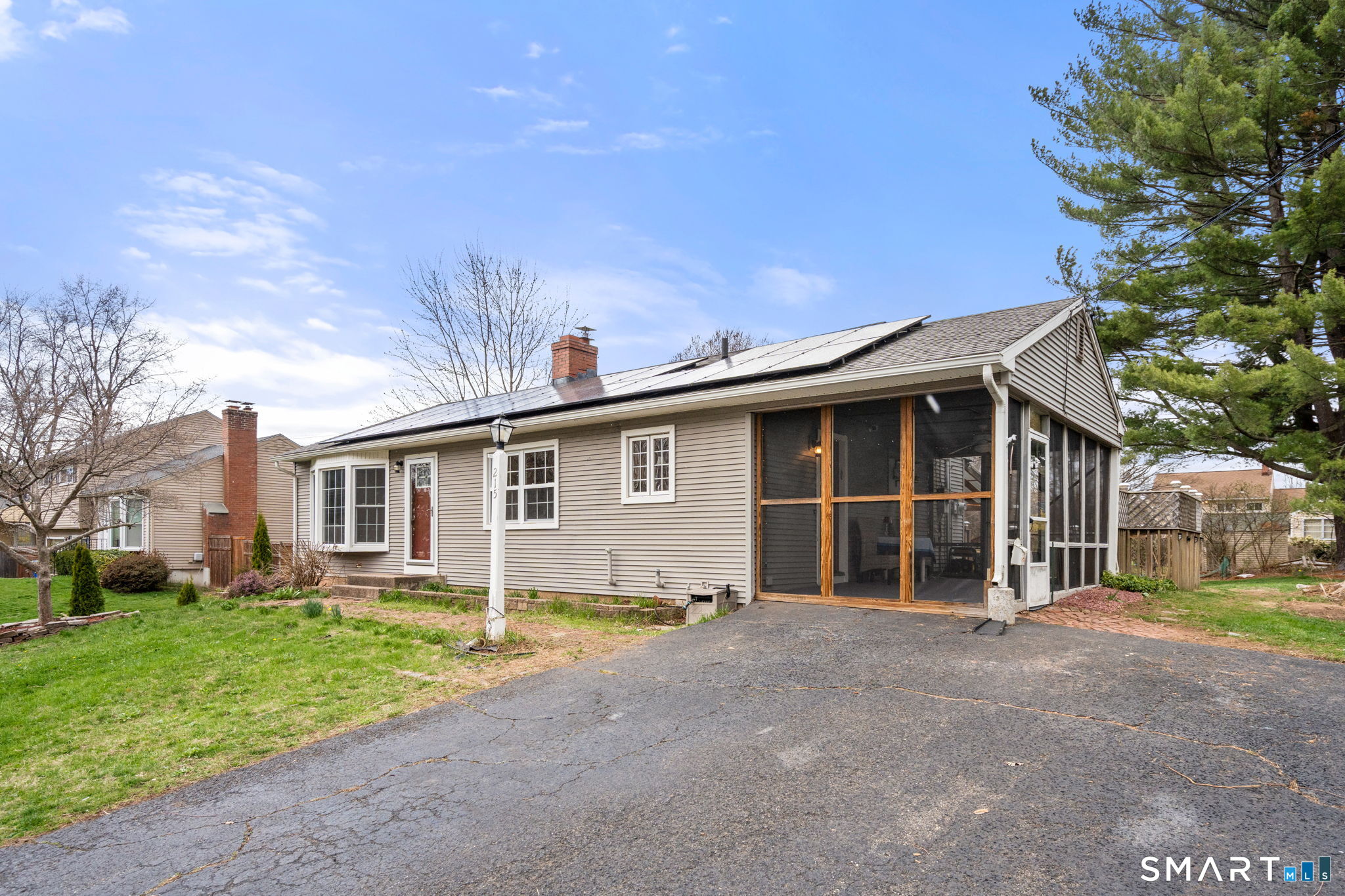 215 Monroe Street East Hartford CT 06118