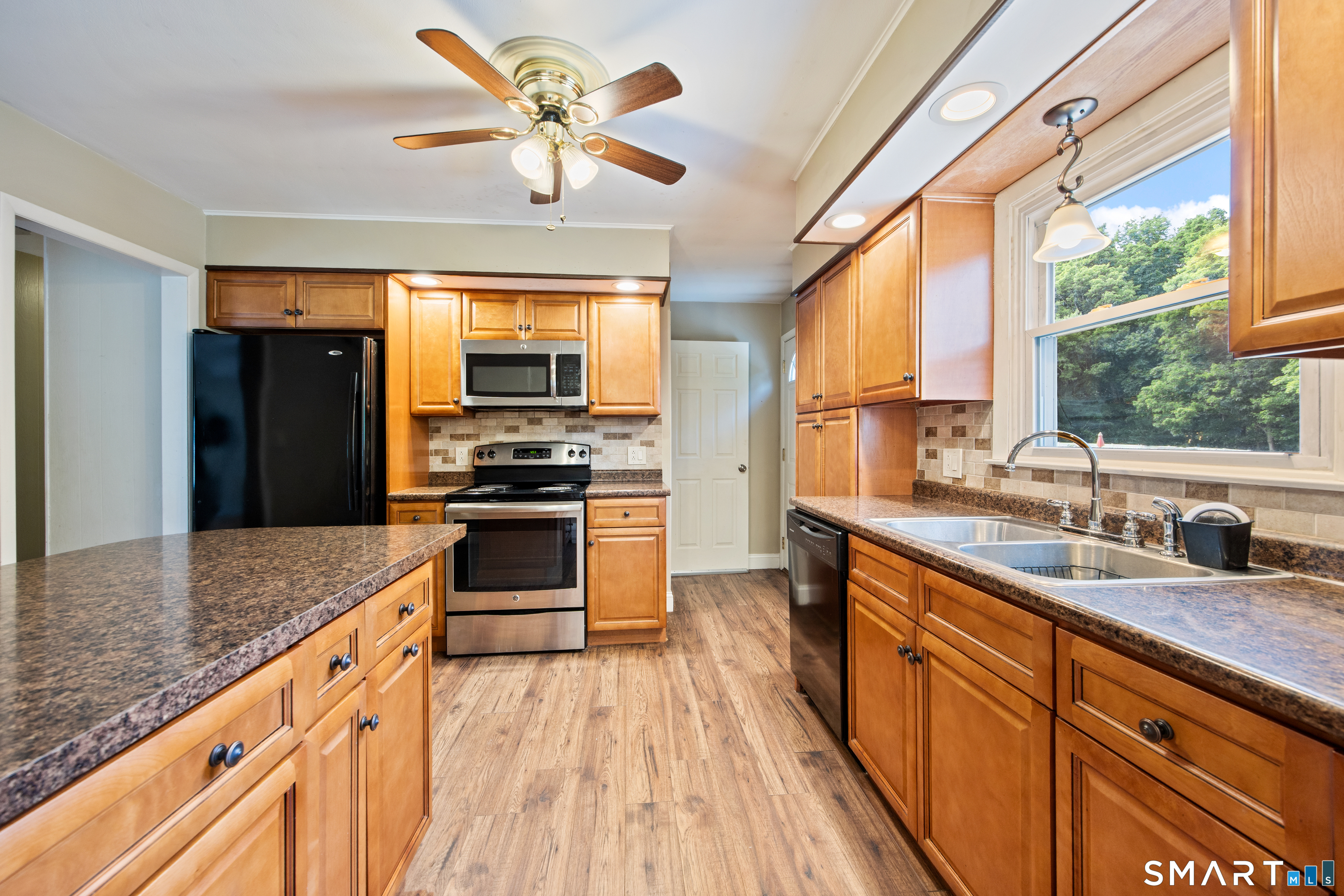 1090 Notch Road Cheshire CT 06410