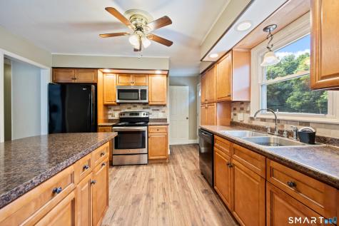 1090 Notch Road Cheshire CT 06410