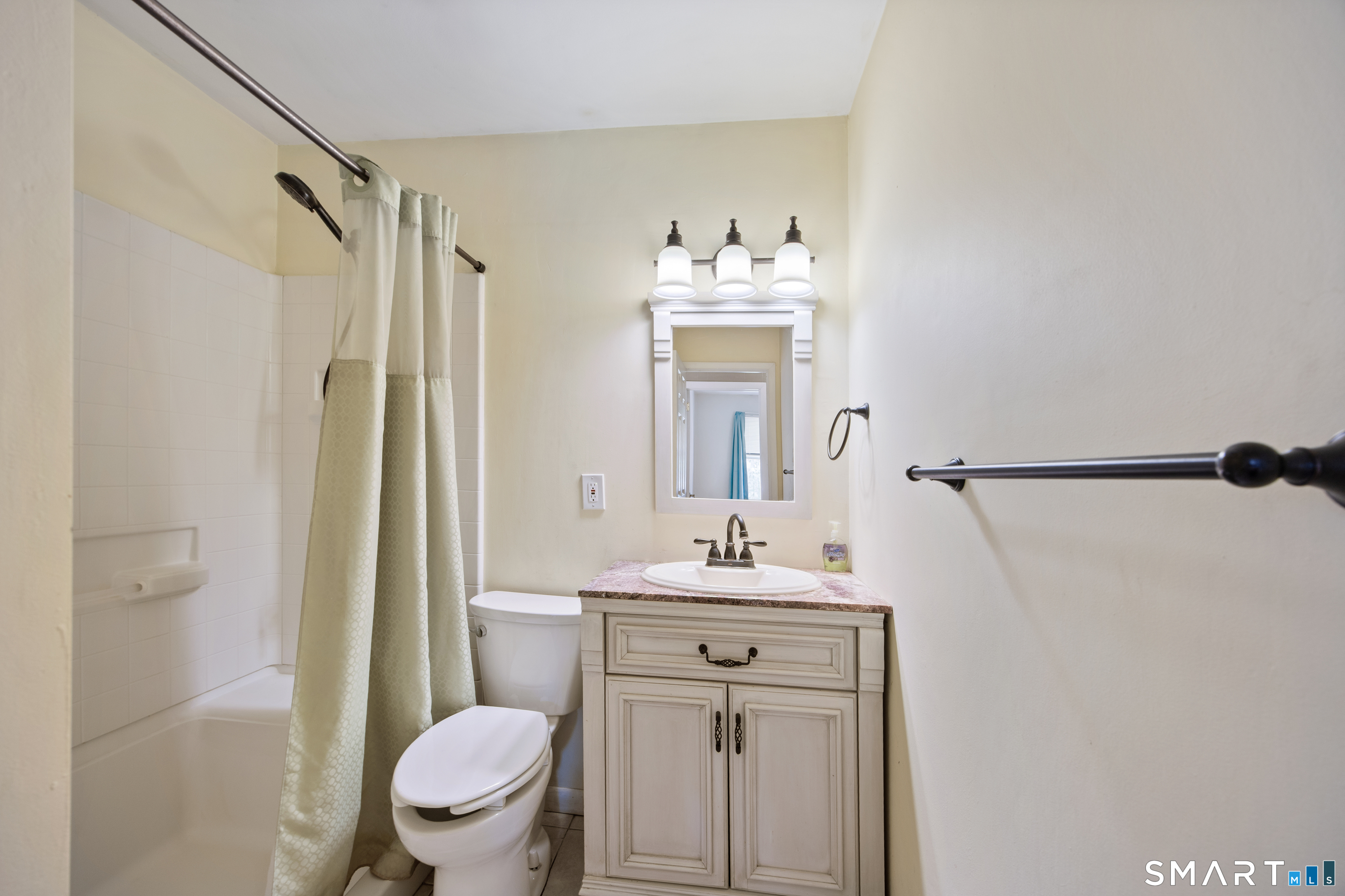 1090 Notch Road Cheshire CT 06410