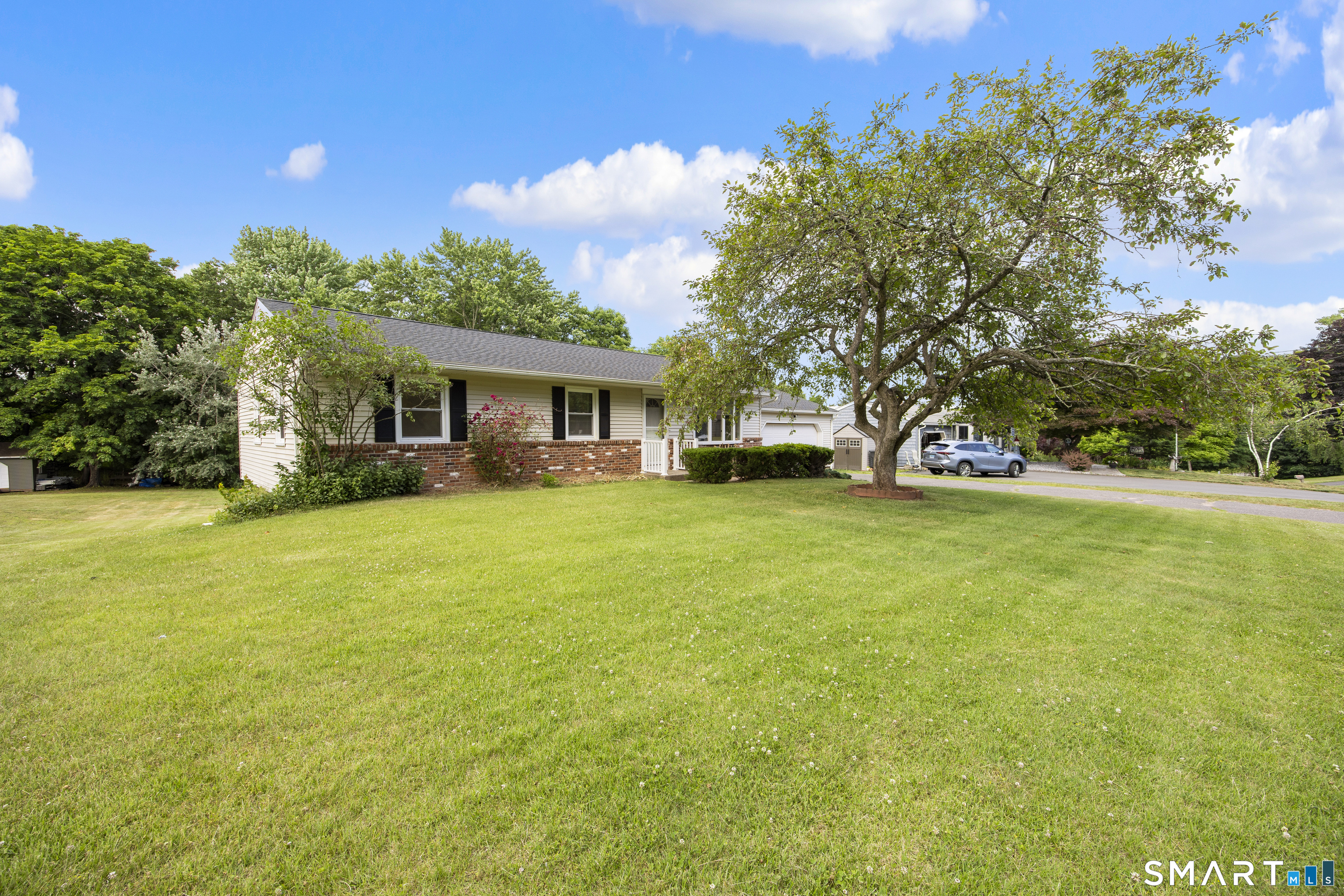 1090 Notch Road Cheshire CT 06410