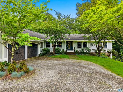 49 River Road Essex CT 06426