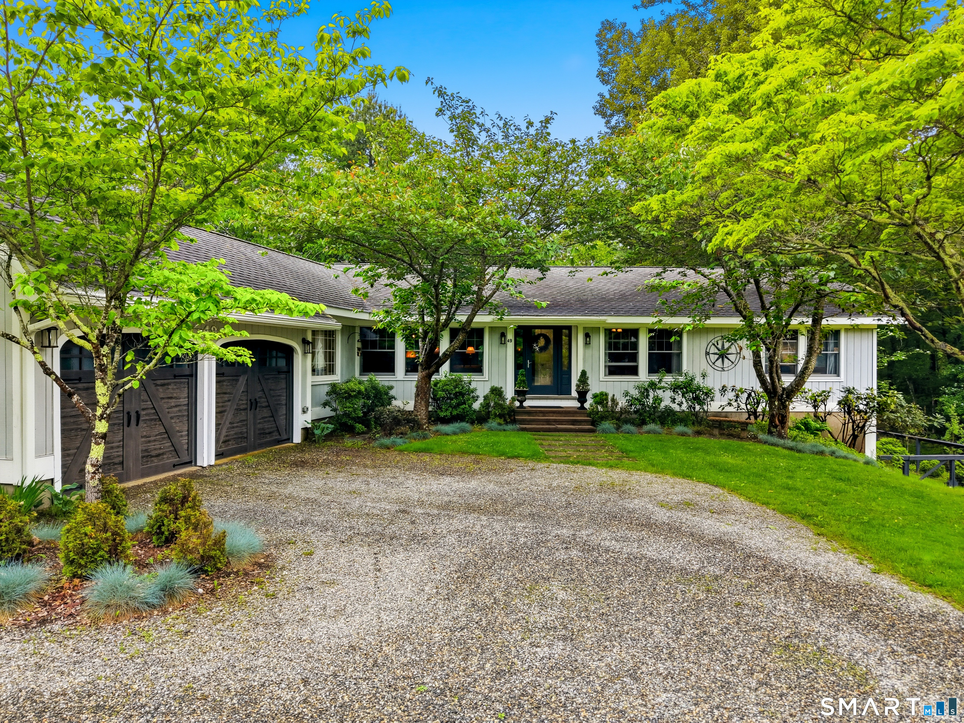49 River Road Essex CT 06426