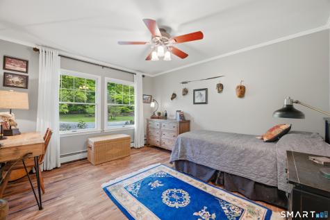 49 River Road Essex CT 06426