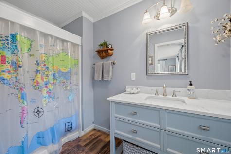 49 River Road Essex CT 06426