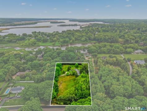 49 River Road Essex CT 06426