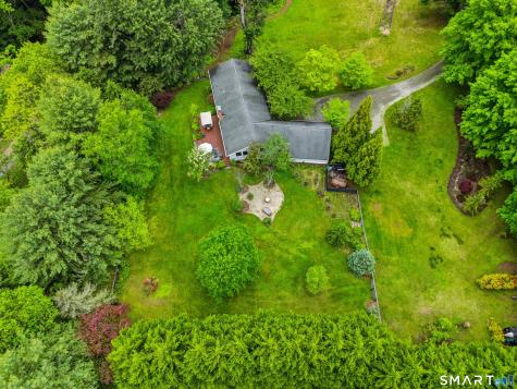 49 River Road Essex CT 06426