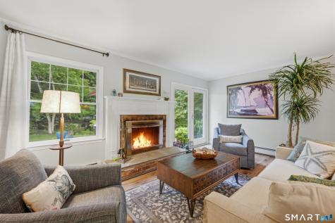 49 River Road Essex CT 06426