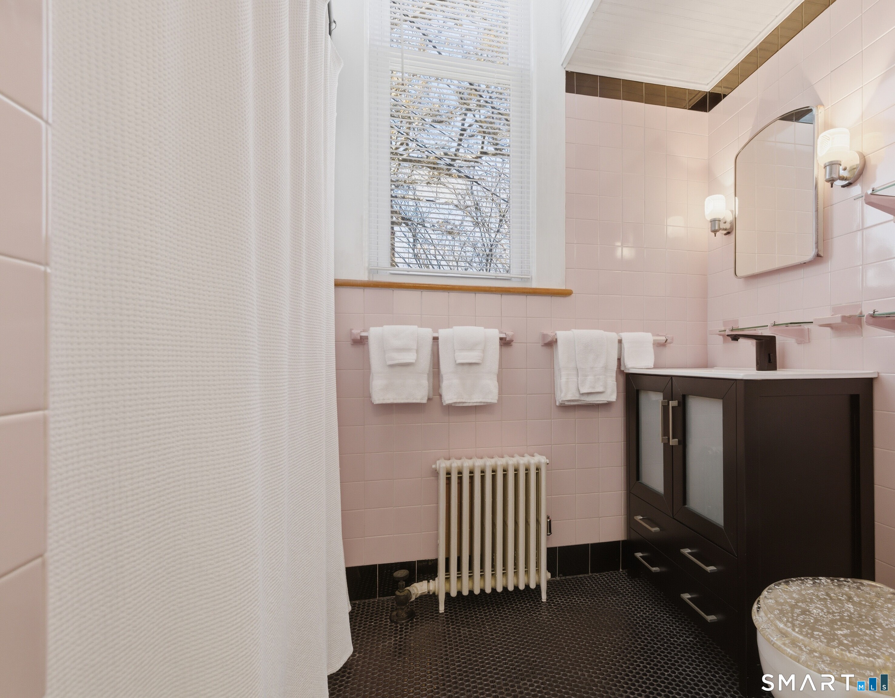 597 Pequot Avenue New London CT 06320