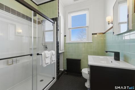 597 Pequot Avenue New London CT 06320
