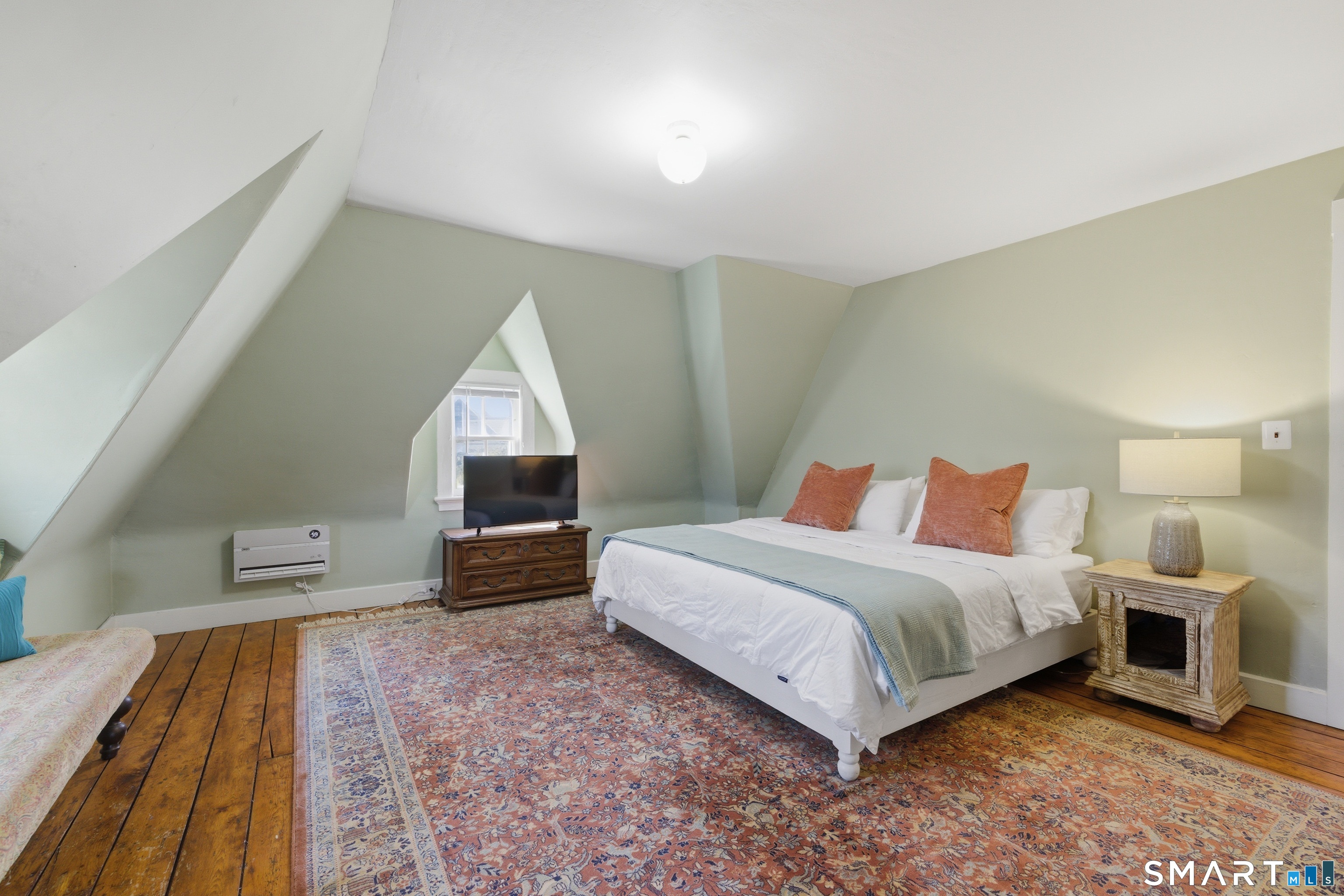 597 Pequot Avenue New London CT 06320