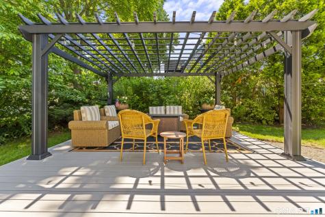 597 Pequot Avenue New London CT 06320