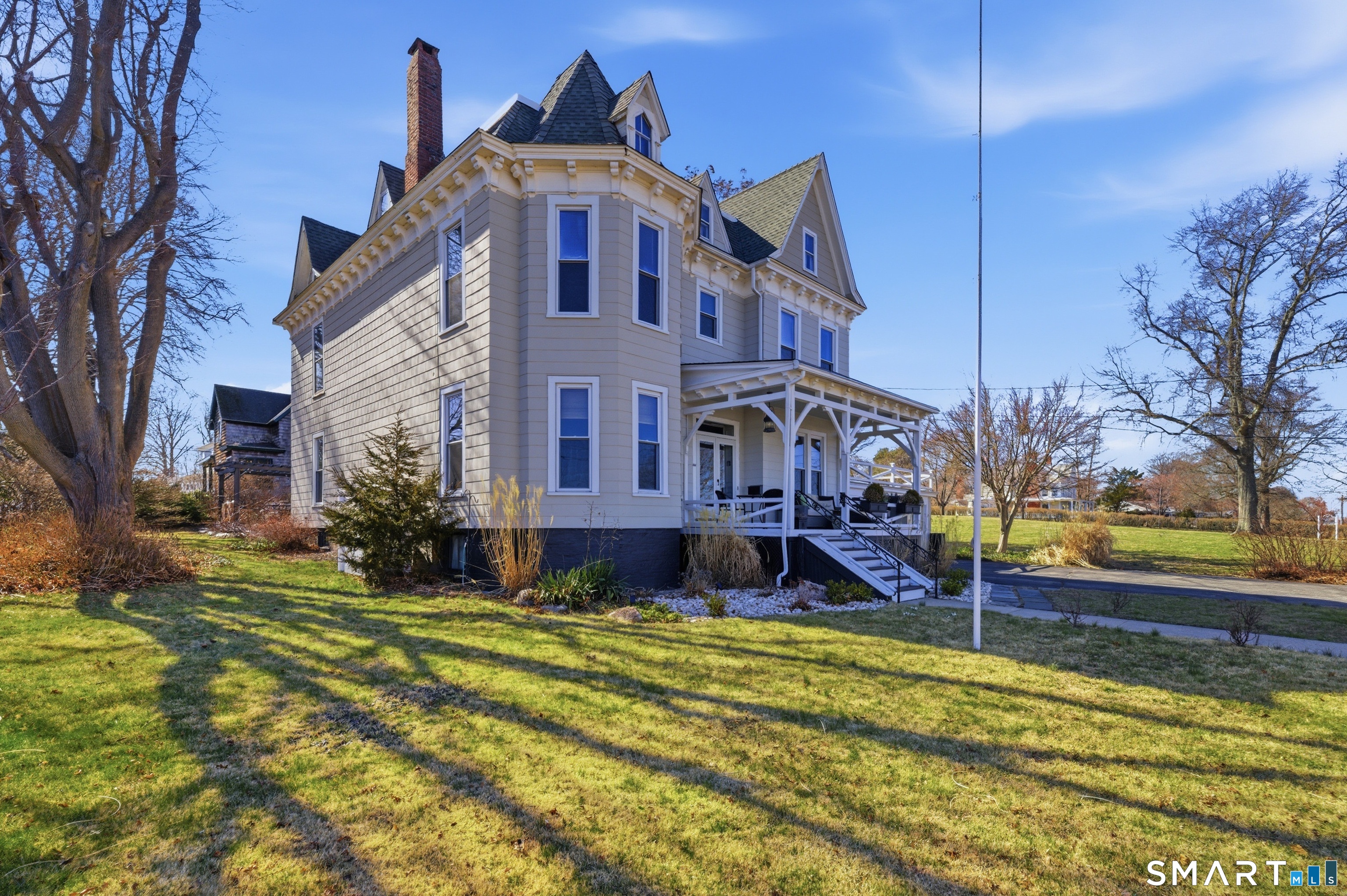 597 Pequot Avenue New London CT 06320