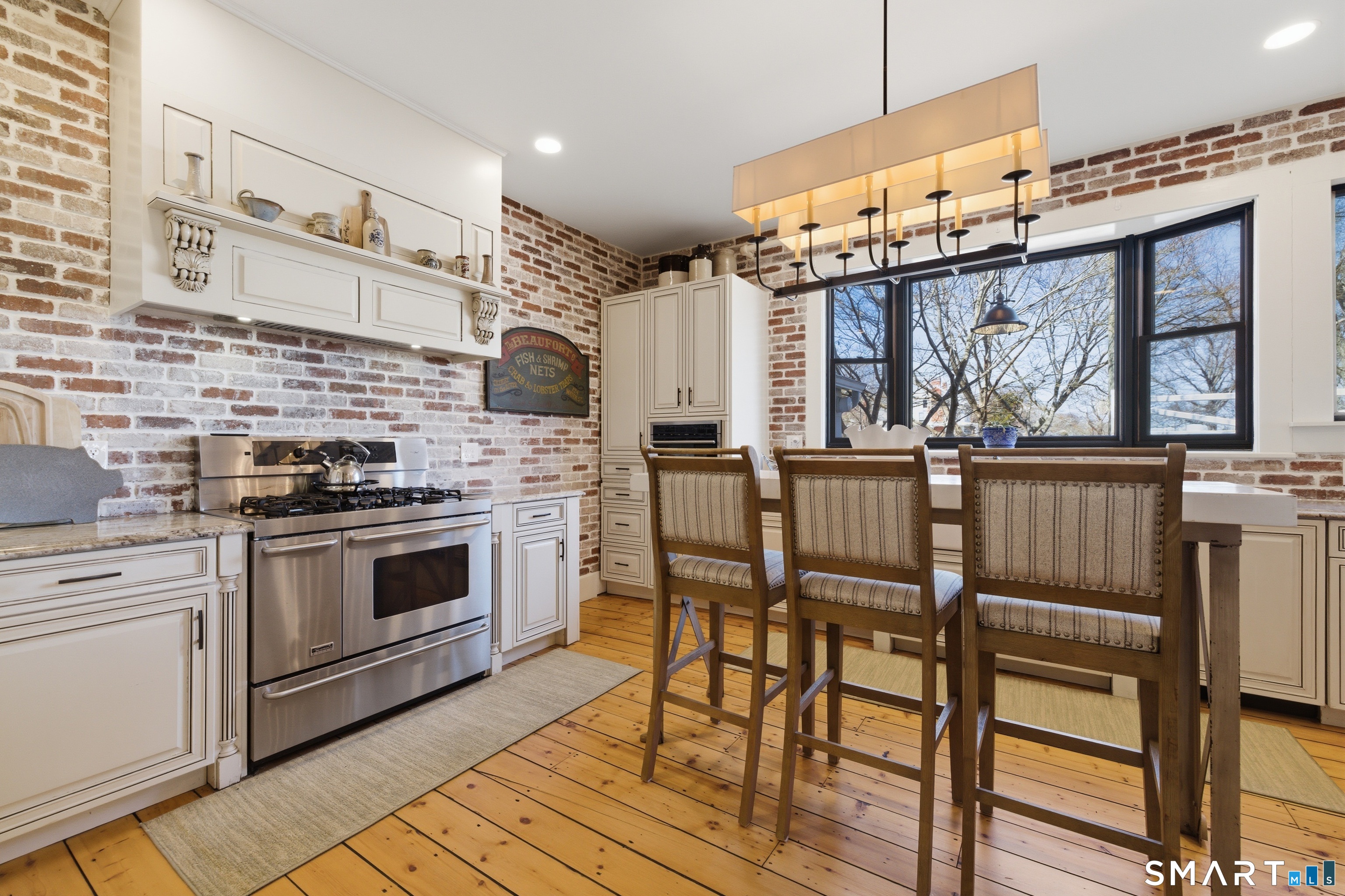 597 Pequot Avenue New London CT 06320