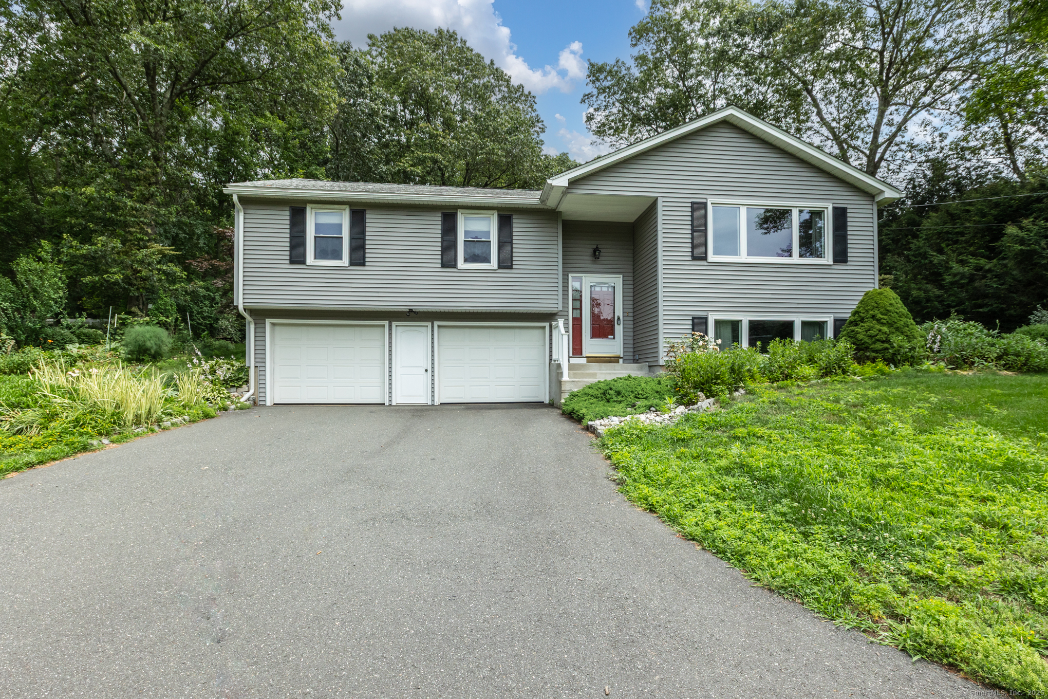 23 Arnold Drive Tolland CT 06084