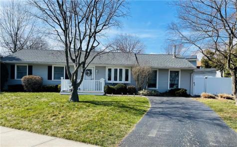 39 Spindrift Lane Milford CT 06460