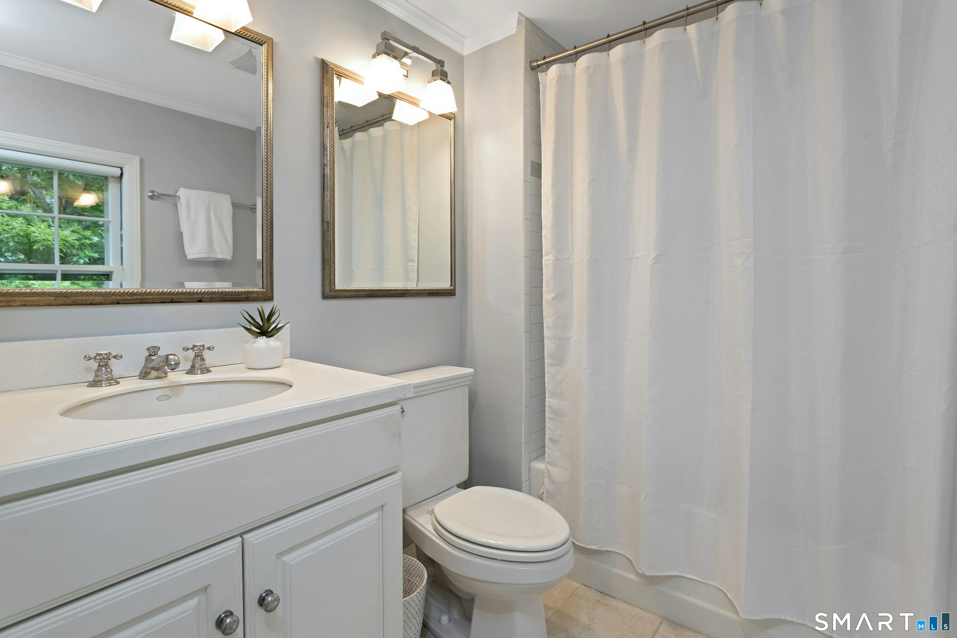 21 Hickory Drive New Canaan CT 06840