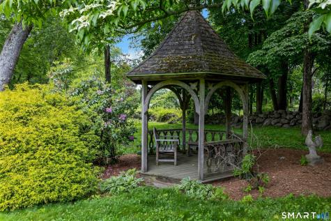 21 Hickory Drive New Canaan CT 06840