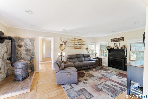 1530 Hartford Pike Killingly CT 06243