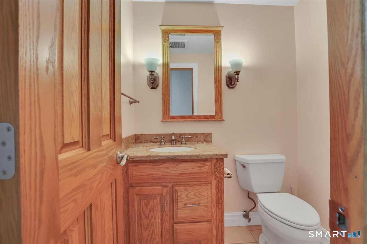 11 Kent Drive Manchester CT 06042