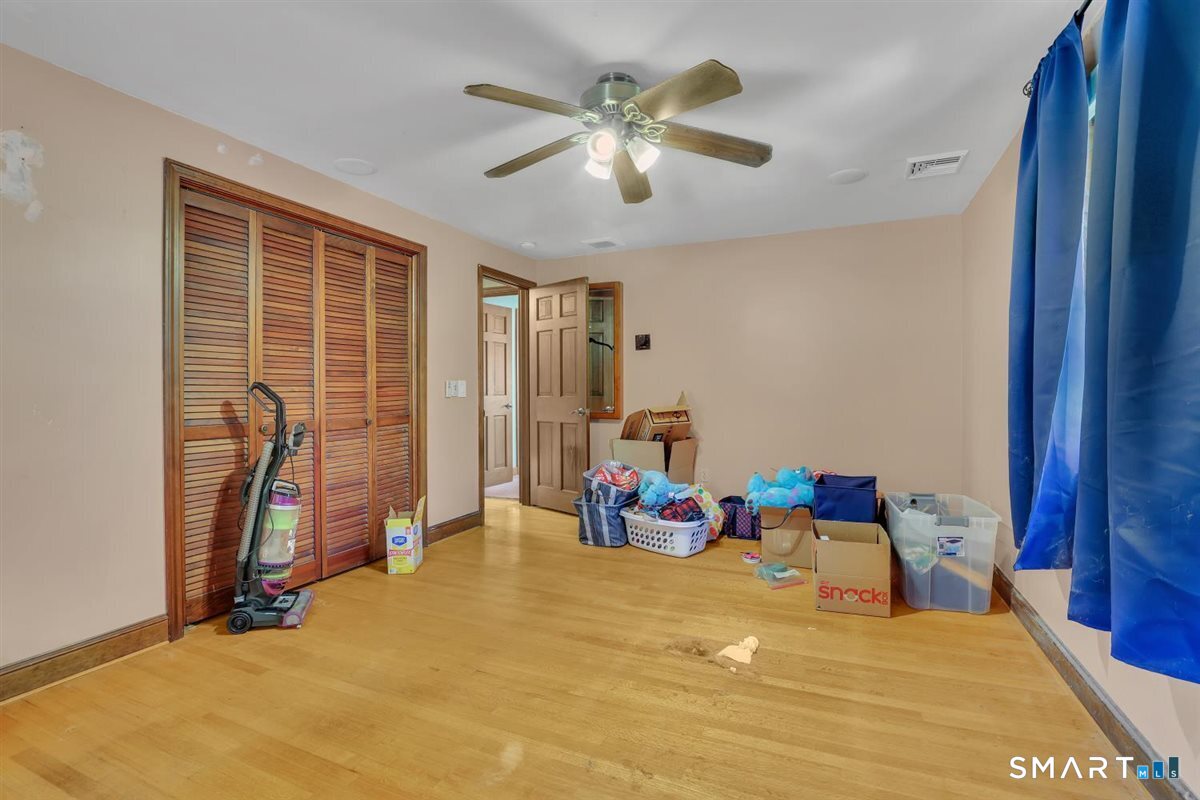 11 Kent Drive Manchester CT 06042