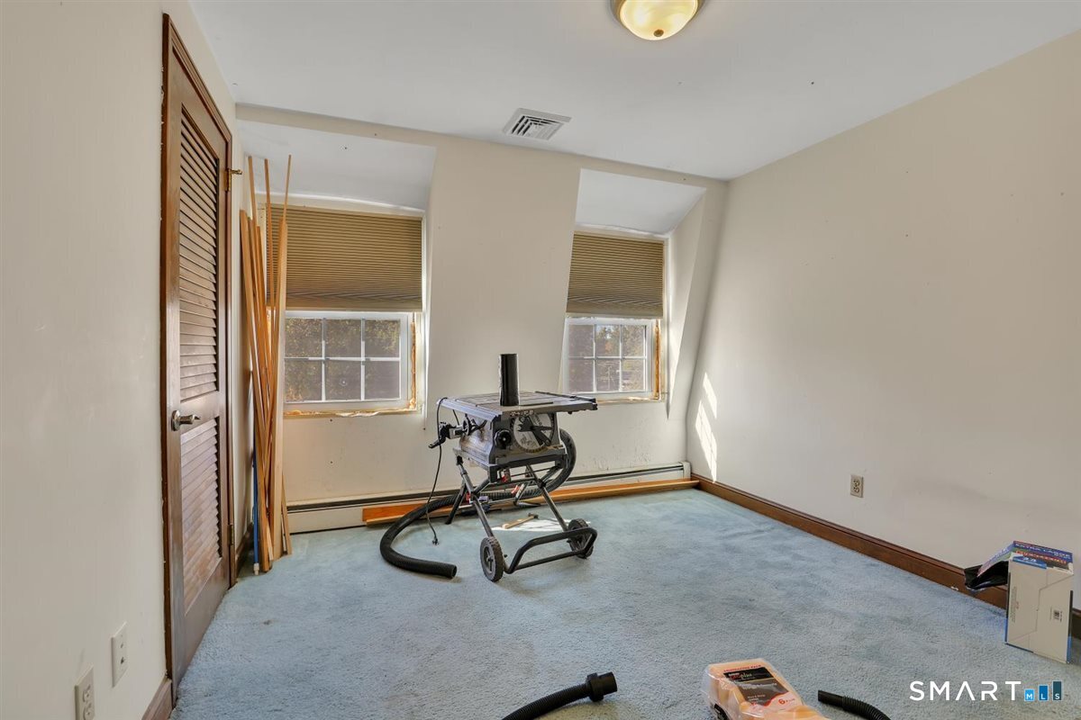 11 Kent Drive Manchester CT 06042