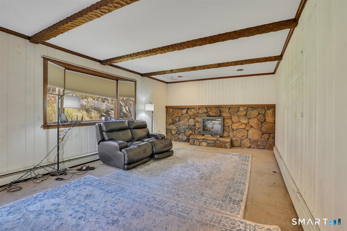 11 Kent Drive Manchester CT 06042